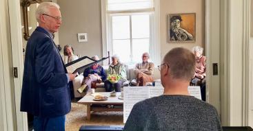 Geef een mini-huiskamerconcert cadeau | Afbeelding behorende bij Geef een mini-huiskamerconcert cadeau |