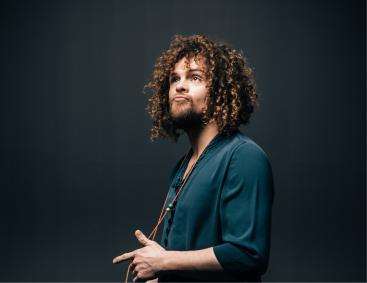 Het Gelders Orkest met Marcel Veenendaal - UITVERKOCHT! | Ohm, het geluid van het Universum Afbeelding behorende bij Het Gelders Orkest met Marcel Veenendaal - UITVERKOCHT!